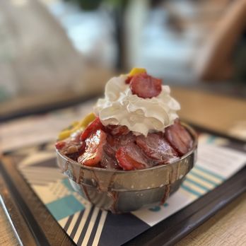 Snow City Cafe - a bowl of strawberries and whipped cream - Desserts Near Me - Carrollton, Texas Snow City Cafe - a bowl of strawberries and whipped cream - Desserts Near Me - Carrollton, Texas