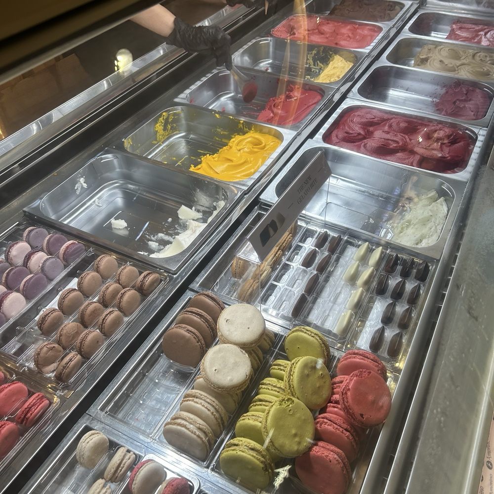 Amorino - Ice cream - Ice Cream & Frozen Yogurt Near Me - Tysons, Virginia