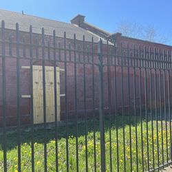 Ridgewood Reservoir - Part of the gatehouse still remains.