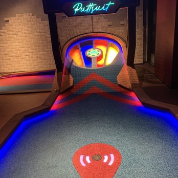 Puttshack - Nashville - Sapphire course - Mini Golf Near Me - Nashville, Tennessee