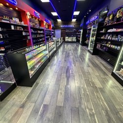 Greenhouse CBD Smoke & Vape - Entrance
