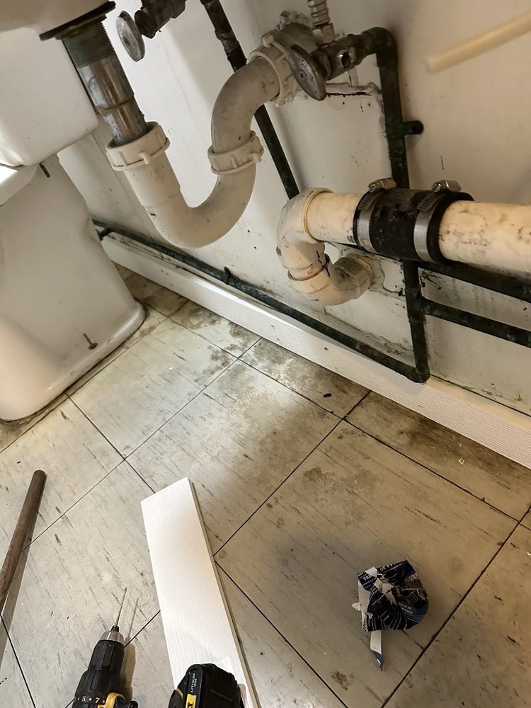 Slide of Echo Facility Solutions