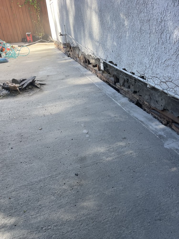 Slide of A R Contracting