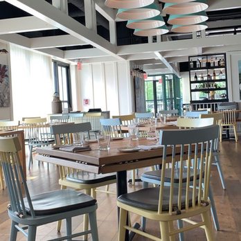Small Batch - Setting - New American Near Me - Garden City, New York Small Batch - Setting - New American Near Me - Garden City, New York