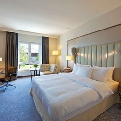 Hilton Bonn - Guest room