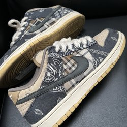 Sneaker Souffle - Travis Scott Dunks