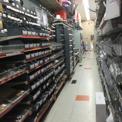 Aubuchon Ace Hardware - Aubuchon Hardware of Alton -- 7 Main Street / Routes 11 & 28A, Alton              Interior