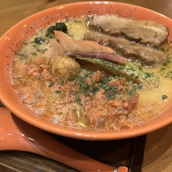 Munchie-Ken - Creamy Salmon - Ramen Near Me - Fountain Valley, California