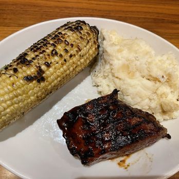 Wood Ranch Irvine - WR Tri Tip 7 oz with mash and corn - Barbeque Near Me - Irvine, California