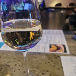 Frontera Sabores de México - Happy hr pinot grigio