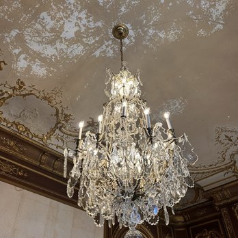 Lynnewood Hall - Opulent chandlier - Landmarks & Historical Buildings Near Me - Elkins Park, Pennsylvania Lynnewood Hall - Opulent chandlier - Landmarks & Historical Buildings Near Me - Elkins Park, Pennsylvania