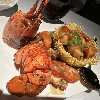 Tang By Mr Sun - Lobster with crispy noodles - Asian Fusion Near Me - New York, New York Tang By Mr Sun - Lobster with crispy noodles - Asian Fusion Near Me - New York, New York