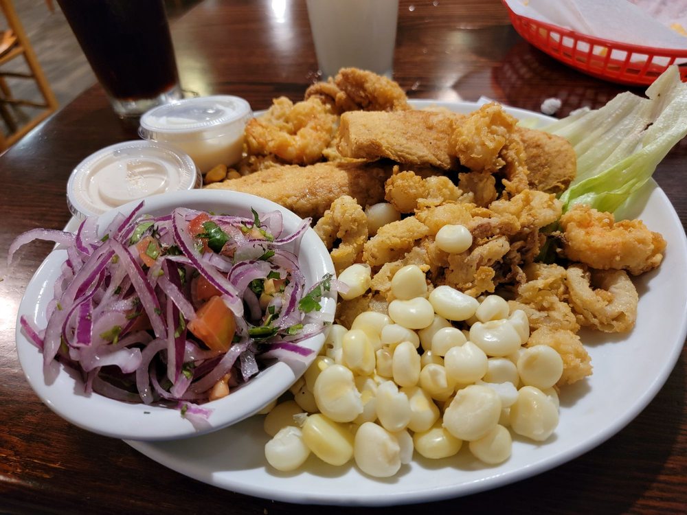 Shaddai Chicken Logo