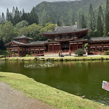 Grand Tours Around Island - Byodo-In Temple - Tours Near Me - Honolulu, Hawaii Grand Tours Around Island - Byodo-In Temple - Tours Near Me - Honolulu, Hawaii
