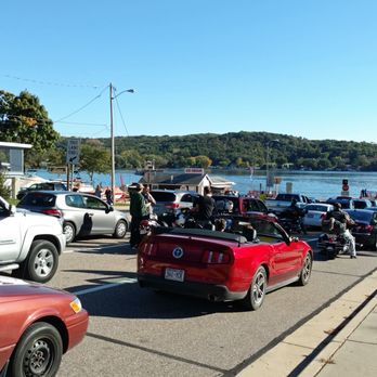 Merrimac Ferry - Waiting to load, Merrimac Ferry, Merrimac, Wisconsin, USA, Oct. 2016 - Public Transportation Near Me Merrimac Ferry - Waiting to load, Merrimac Ferry, Merrimac, Wisconsin, USA, Oct. 2016 - Public Transportation Near Me