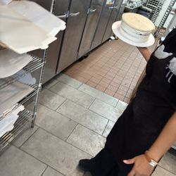Tartaleta Bakery  - Era la hora de entrega y ellos lo tenían así