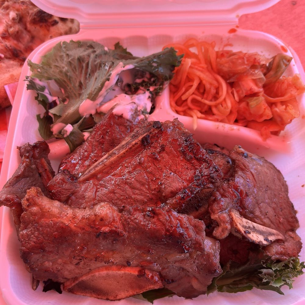 2 Moms BBQ - Kalbi plate - Korean Near Me - Kahuku, Hawaii