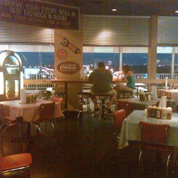 Sugar's Ribs - View of Chattanooga from the diner - Barbeque Near Me - Chattanooga, Tennessee Sugar's Ribs - View of Chattanooga from the diner - Barbeque Near Me - Chattanooga, Tennessee
