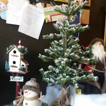 Roasting Water - Super chill and nicely decorated for the holiday season - Coffee & Tea Near Me - Westminster, California Roasting Water - Super chill and nicely decorated for the holiday season - Coffee & Tea Near Me - Westminster, California