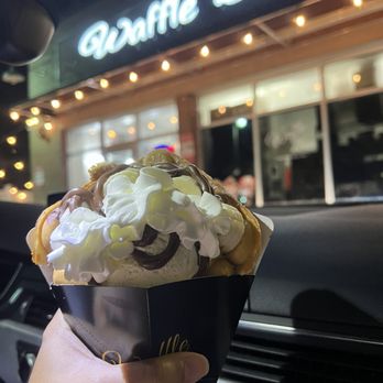Waffle Bar - Bananutella - Waffles Near Me - Minneapolis, Minnesota