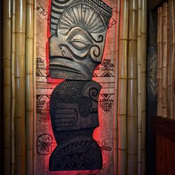 Dirty Birds Tiki Bar & Grill - Inside lounge