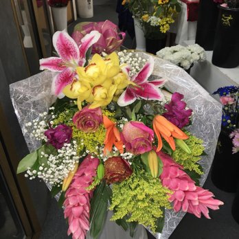 Sarah's Flowers - Florists Near Me - Fullerton, California Sarah's Flowers - Florists Near Me - Fullerton, California
