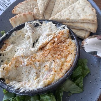 Gaffers - Crab dip appetizer - Bars Near Me - Emerald Isle, North Carolina