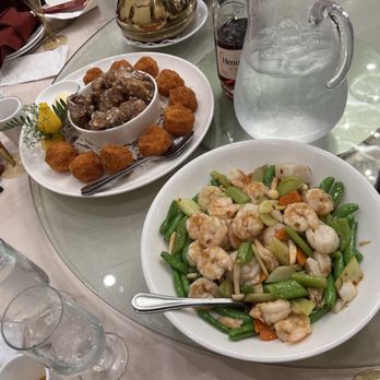 HL Peninsula Restaurant - Fried shrimp crab ball with pork ribs in Mayo . Shrimp with scallop and veggies. - Dim Sum Near Me - Milpitas, California