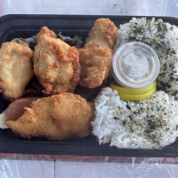 Upscale Hawaii - Chicken wings - Diners Near Me - Honolulu, Hawaii Upscale Hawaii - Chicken wings - Diners Near Me - Honolulu, Hawaii