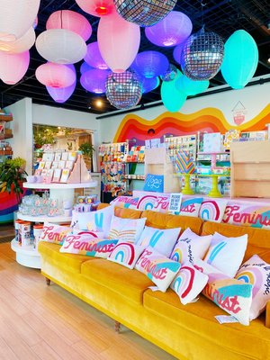 Common Dear (located inside Johnny and June) by null