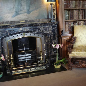 Abbotsford House - Landmarks & Historical Buildings Near Me
