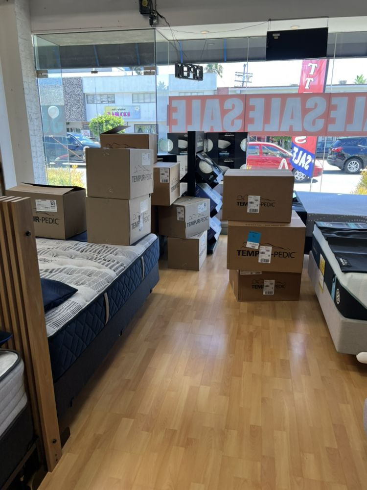 R MATTRESS WEST HOLLYWOOD Updated August 2024 23 Photos & 37