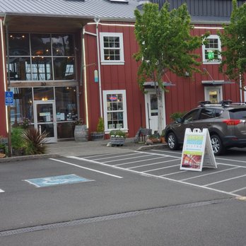 Bridgewater Bistro - New American Near Me - Astoria, Oregon