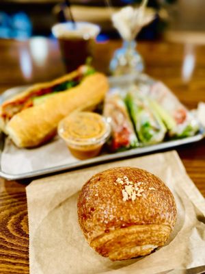 Mi-Sant Kitchen & Bakery by null
