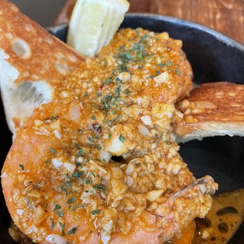 Scratch Kitchen - Garlic shrimp extra garlic - Breakfast & Brunch Near Me - Honolulu, Hawaii