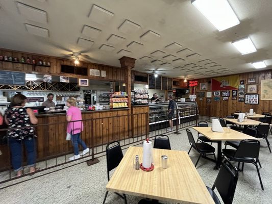 Mandola's Deli by null