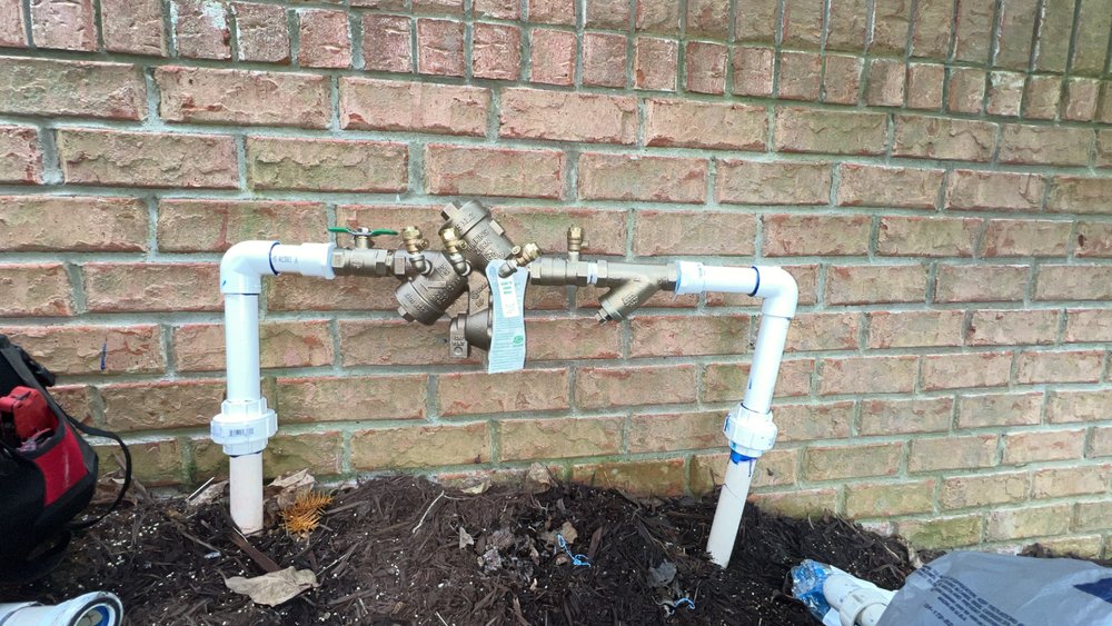 Slide of H&R Plumbing