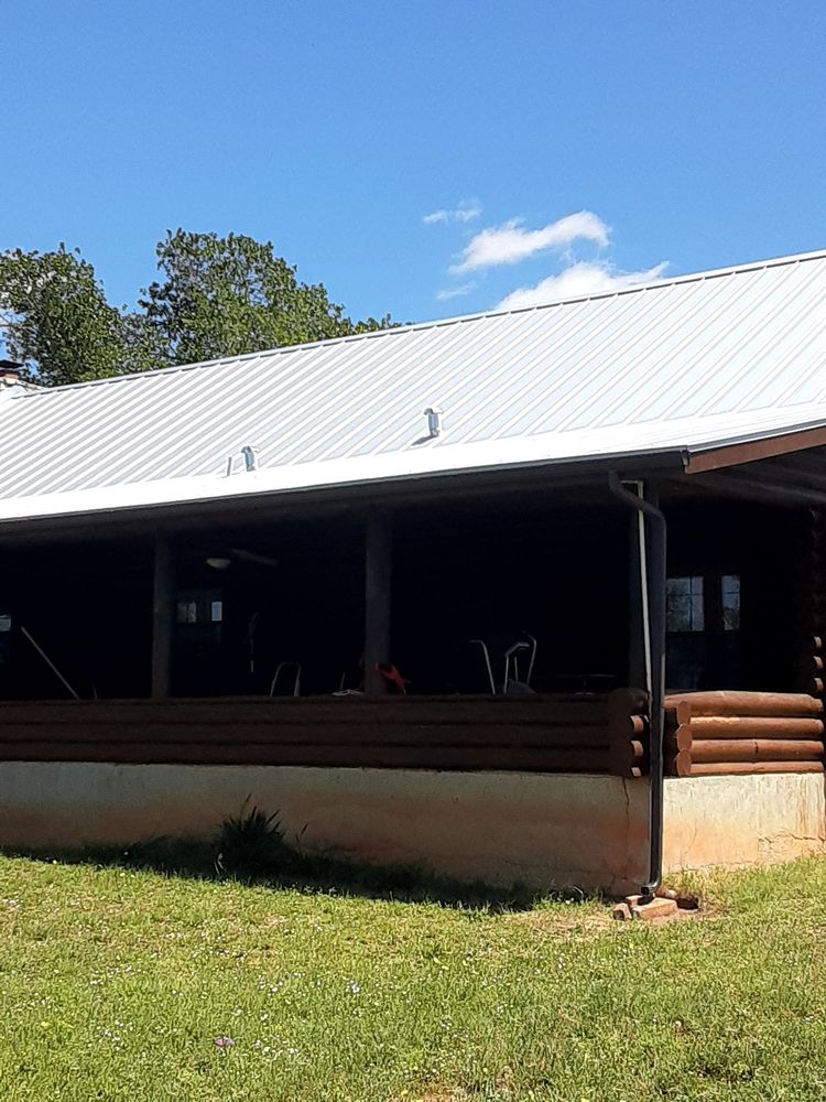 Slide of Leo's S & S Roofing