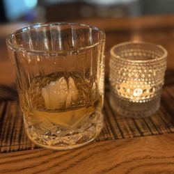 Iza Whiskey & Eats - Whiskey pour at Iza.