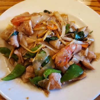 Summit Thai - Kee Mao with pork - Thai Near Me - Frisco, Colorado Summit Thai - Kee Mao with pork - Thai Near Me - Frisco, Colorado