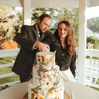 Sweet Dreams Floral Design - Custom cake! Photo credit: Amber Verdugo Photography - Floral Designers Near Me - Oakhurst, California Sweet Dreams Floral Design - Custom cake! Photo credit: Amber Verdugo Photography - Floral Designers Near Me - Oakhurst, California