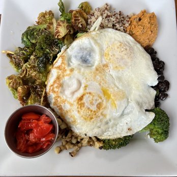 Sloopy's Beach Cafe - Breakfast harvest bowl (red peppers on the side) - American Near Me - Manhattan Beach, California