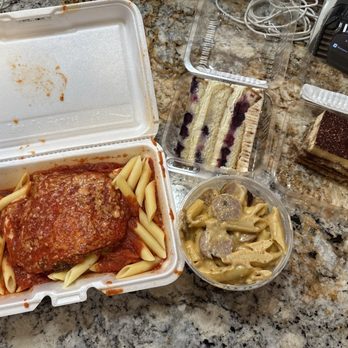 Brianno's Deli Italia - Chicken parm - Italian Near Me - Eagan, Minnesota