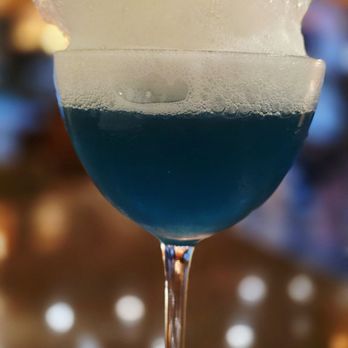 Cella Restaurant & Bar - BREAK ON THROUGH: GIN * ELDERFLOWER * YUZU * SPIRULINA * LYCHEE-VANILLA AIR - New American Near Me - Monterey, California