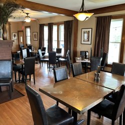 Good Thyme Restaurant & Catering - Copper lined dining tables!