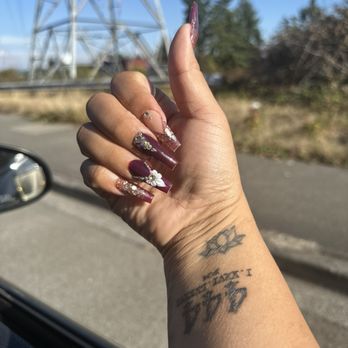 Infinity Nail Bar - Lovveeeee - Nail Salons Near Me - Federal Way, Washington