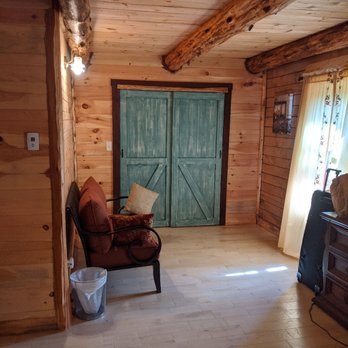 Lodge Solange Bed and Breakfast - Bedroom - Bed & Breakfast Near Me - Saint Johnsville, New York