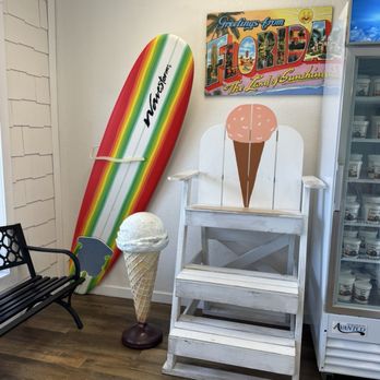 Cape Creamery - Selfie / Photo Spot - Ice Cream & Frozen Yogurt Near Me - Cape Coral, Florida