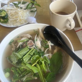 LanAnh Kitchen - Pho ga chicken - Vietnamese Near Me - Westminster, California LanAnh Kitchen - Pho ga chicken - Vietnamese Near Me - Westminster, California