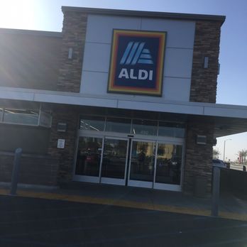ALDI - the front of a grocery store - Grocery Near Me - Delano, California ALDI - the front of a grocery store - Grocery Near Me - Delano, California